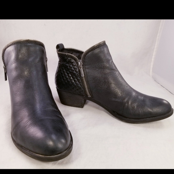 MUST SEE LUCKY BRAND ZIPPER BLACK LEATHER WOMEN BOOTS SIZE 39.5/9.5 - Picture 2 of 8
